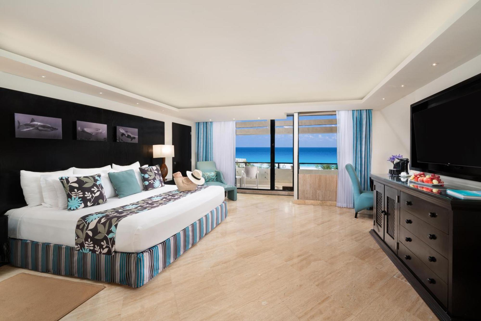 The Pyramid Cancun By Oasis Exterior photo A room at the Hard Rock Hotel